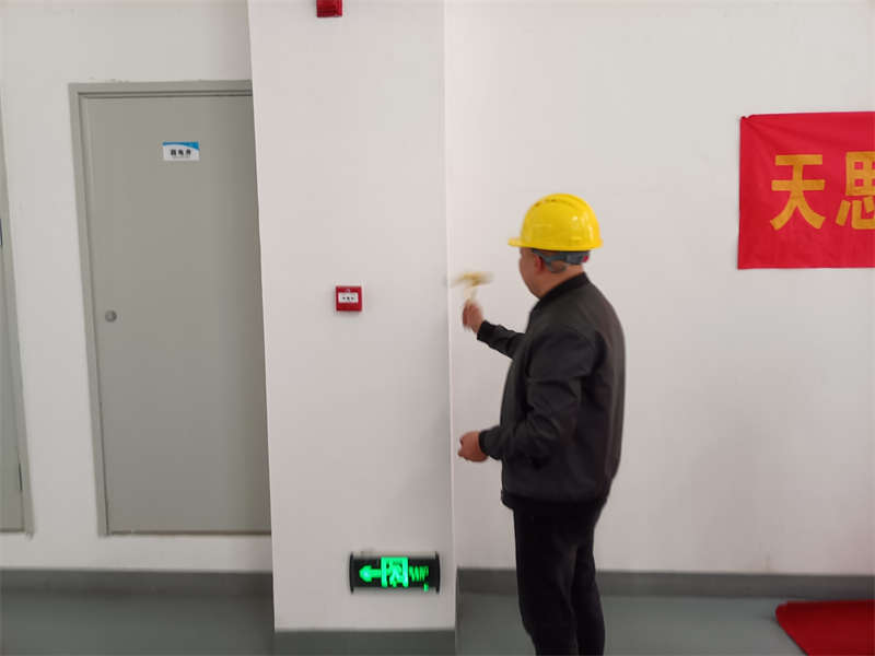 <a href=http://m.galaxys4.com/gccf/ target=_blank class=infotextkey>合肥廠房裝修</a>